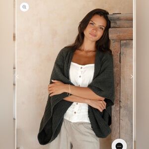 Bloom Cotton Shrug - Charcoal